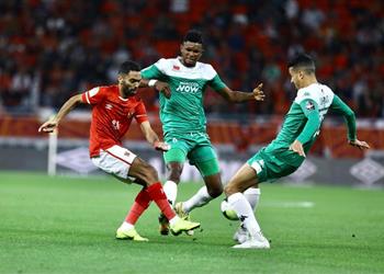 حسين الشحات يكشف تفاصيل ما دار بين لاعبي الأهلي بين شوطي مباراة السوبر الإفريقي