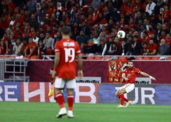 سيد عبد الحفيظ حكم السوبر ساعد لاعبي الرجاء في إضاعة الوقت أمام الأهلي