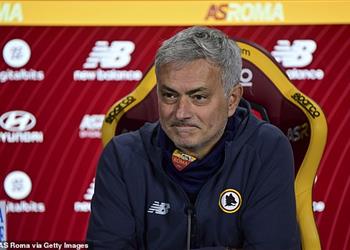 منافس مصر رئيس الاتحاد النيجيري فاوضنا مورينيو لقيادة المنتخب في أمم إفريقيا