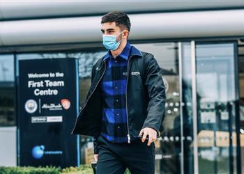 الإعلان الرسمي يقترب فيران توريس يصل كتالونيا لإكمال انتقاله إلى برشلونة