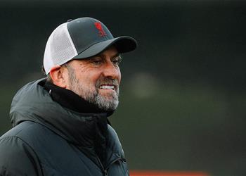 بعد تعافيهم من كورونا كلوب يكشف موقف فان دايك وثلاثي ليفربول من اللعب ضد ليستر سيتي