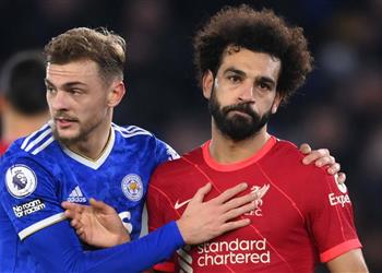 صورة ميرور تصرف لاعب ليستر سيتي سبب إهدار محمد صلاح ركلة جزاء ليفربول