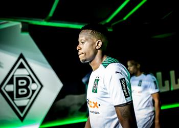 وسط ترقب برشلونة وكبار أوروبا مونشنجلادباخ يعلن رحيل دينيس زكريا