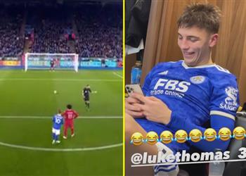 ماديسون يمازح ظهير ليستر سيتي بعد أدائه أمام محمد صلاح