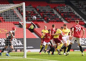 مواعيد مباريات اليوم الخميس 30 12 2021 والقنوات الناقلة مانشستر يونايتد يواجه بيرنلي وقمة بين بورتو وبنفيكا