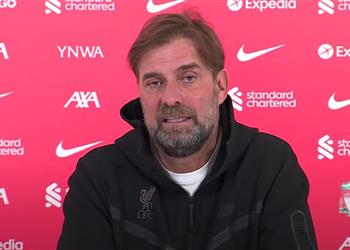 كلوب يوضح فرص ليفربول في المنافسة على لقب الدوري الإنجليزي وينذر تشيلسي