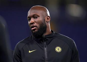 لوكاكو يواصل إثارة الجدل بعد استبعاده من مباراة ليفربول وتشيلسي