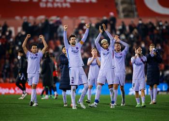 أليماني يؤكد رحيل مهاجم برشلونة بسبب فيران توريس ويعلق على المفاوضات مع موراتا