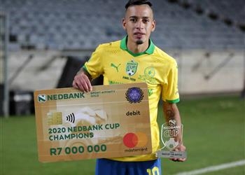 قبل مواجهة الأهلي سيرينو في طريقه للرحيل عن صن داونز