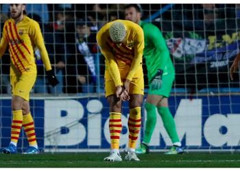 برشلونة يصدر بيان ا رسمي ا بشأن إصابتي أراوخو ودي يونج