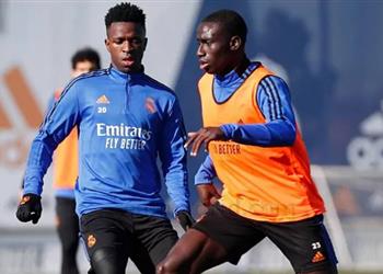 الإصابة تبعد ثلاثي ريال مدريد وأنشيلوتي يستعيد خدمات فينيسوس قبل مباراة فالنسيا