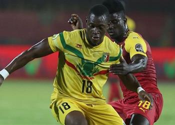 أليو ديانج منتخب الجزائر فريق رائع ولكن