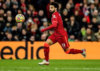 لا تعرف مركزه ورونالدو خلفه مقال إنجليزي يوضح كيف غي ر محمد صلاح مفاهيم كرة القدم