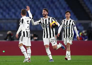 فيديو في مباراة مجنونة يوفنتوس يقلب الطاولة ويلتهم ذئاب روما برباعية