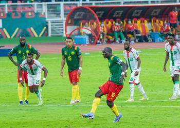 فينسنت أبو بكر بعد ثنائية الكاميرون أمام بوركينا فاسو لم نلعب مباراة جيدة وعلينا الاستيقاظ