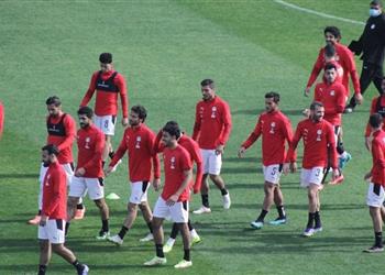مهاجم نيجيريا الفوز على مصر حاسم في مشوارنا بـ كأس أمم إفريقيا