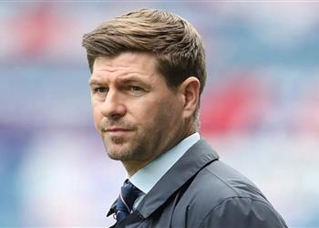 بعد كوتينيو أستون فيلا يقترب من ضم لاعب برشلونة السابق