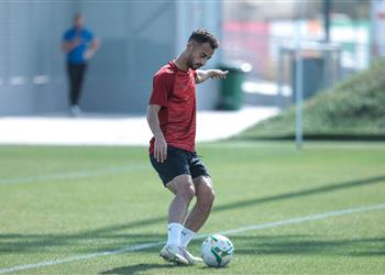 أحمد عبد القادر ي علن التعافي من فيروس كورونا