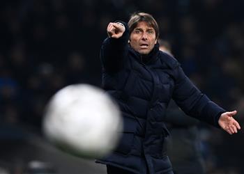 سكاي توتنهام يتواصل مع ممثلي لاعب مانشستر يونايتد لبحث ضمه