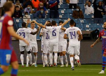 فيديو كريم بنزيما يسجل هدف ريال مدريد الثاني أمام برشلونة