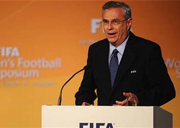 مصطفى مراد فهمي تنظيم أمم إفريقيا جعلها أضحوكة العالم ورأيت نقطة إيجابية وحيدة