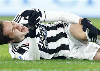 قبل كييزا الظاهرة رونالدو ولاعب برشلونة السابق ضحايا ارتباط الرباط الصليبي بملعب أولمبيكو