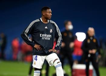 شكوك حول لحاق ألابا بنهائي السوبر الإسباني مع ريال مدريد