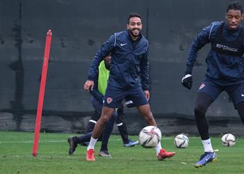 صور كهربا يشارك في تدريبات هاتاي سبور قبل مواجهة جالطة سراي