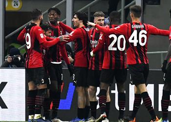 فيديو ميلان يقلب الطاولة على جنوى بثلاثية ويتأهل إلى ربع نهائي كأس إيطاليا