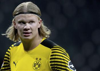 هالاند يعترف بوروسيا دورتموند يضغط علي لاتخاذ قرار بشأن مستقبلي