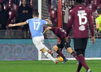 بثنائية إيموبيلي لاتسيو يستعيد توازنه في الدوري الإيطالي بثلاثية أمام ساليرنيتانا