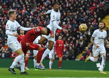 فيديو تشامبرلين يسجل هدف ليفربول الثاني أمام برينتفورد