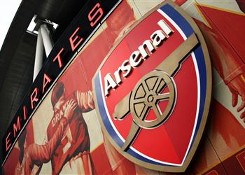 ميرور آرسنال يشعل أزمة في الدوري الإنجليزي بعد تأجيل مواجهة توتنهام