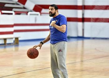 مدرب سلة الزمالك لاعب في الأهلي وجه لنا إشارة خارجة ويستحق العقاب