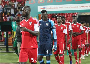 تقارير مدرب السودان يقع في مأزق قبل مواجهة مصر في كأس أمم إفريقيا