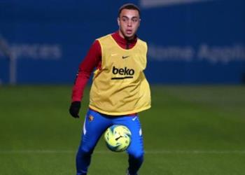 وكيل ديست يحسم مستقبله مع برشلونة قبل نهاية يناير