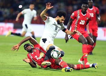 كاف يعلن حكم مباراة مصر والسودان في كأس أمم إفريقيا