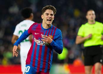 ليفربول ينافس ثلاثة أندية على جافي وبرشلونة يتخذ قرار ا بشأن مستقبله