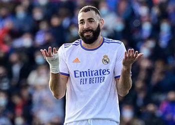 وكيل بنزيما يهاجم الفيفا بعد استبعاد اللاعب من تشكيل العام كرة القدم أقل اهتماماته