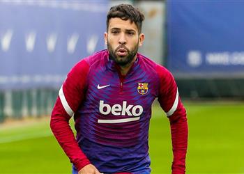 برشلونة يفاضل بين صفقتين لخلافة جوردي ألبا