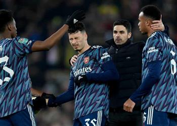 رسمي ا مدافع آرسنال ينتقل إلى أودينيزي الإيطالي