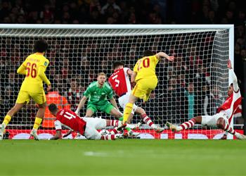 فيديو بمهارة رائعة جوتا يسجل هدف ليفربول الأول ضد آرسنال