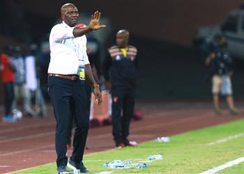 مدرب نيجيريا جاهزون لمباراة تونس ولسنا مستعدين للعودة إلى الوطن الآن