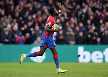 فيديو أودسون إدوارد يقلص الفارق ويسجل هدف كريستال بالاس الأول في ليفربول