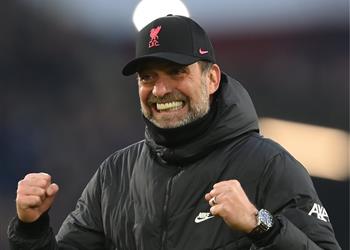 كلوب سعيد بالتعامل مع الفترة التاريخية في غياب محمد صلاح وماني عن ليفربول