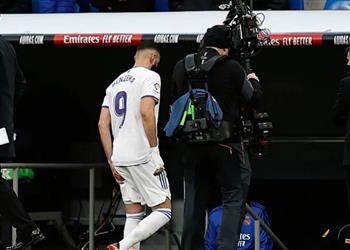 شكوك حول إصابة بنزيما في العضلة الخلفية والفحوصات تحدد مدة غيابه