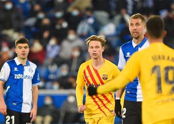 دي يونج رد ا على لابورتا حزين لقول إننا فخورون بعد الهزيمة من ريال مدريد