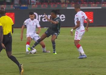 إيفرتون بعد طرد أليكس إيوبي وتوديع نيجيريا لـ أمم إفريقيا ليلة مخيبة للآمال