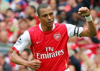 جيلبرتو سيلفا يشيد بلاعب منتخب مصر ويؤكد غياب محمد صلاح أثر على ليفربول