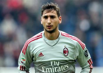 ميركاتو الحراس نابولي يدرس فكرة التعاقد مع دوناروما إذا لم يجدد الحارس عقده في ميلان